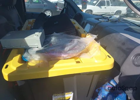 2006 Ford F-150 Stx/Xl/Xlt z USA, uszkodzony, nr VIN 1FTRF12256NB75124